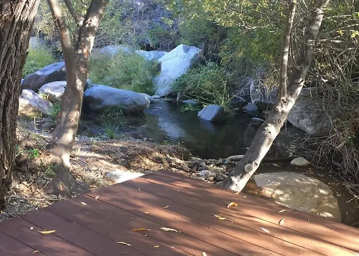 Tillie Creek Retreat: A Creekside Oasis