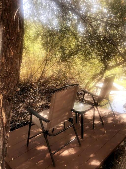 Tillie Creek Retreat: A Creekside Oasis Wofford Heights