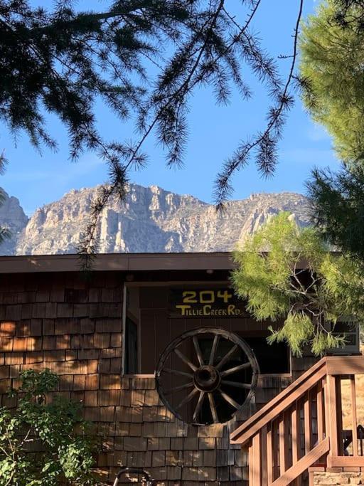 Tillie Creek Retreat: A Creekside Oasis *