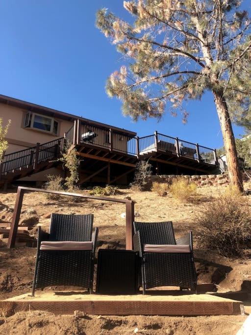 Tillie Creek Retreat: A Creekside Oasis